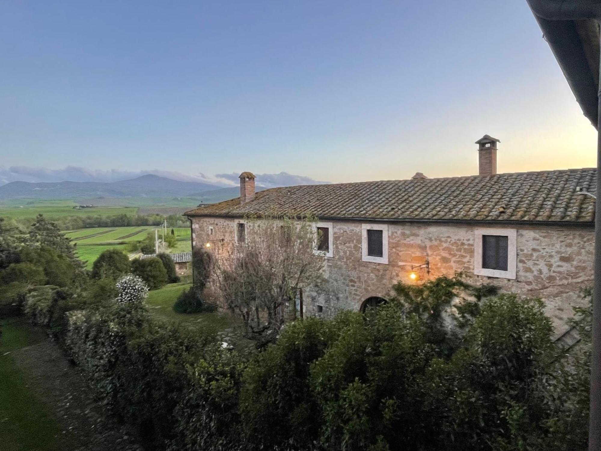 Agriturismo Le Sorbelle D'Orcia Con Piscina ピエンツァ エクステリア 写真