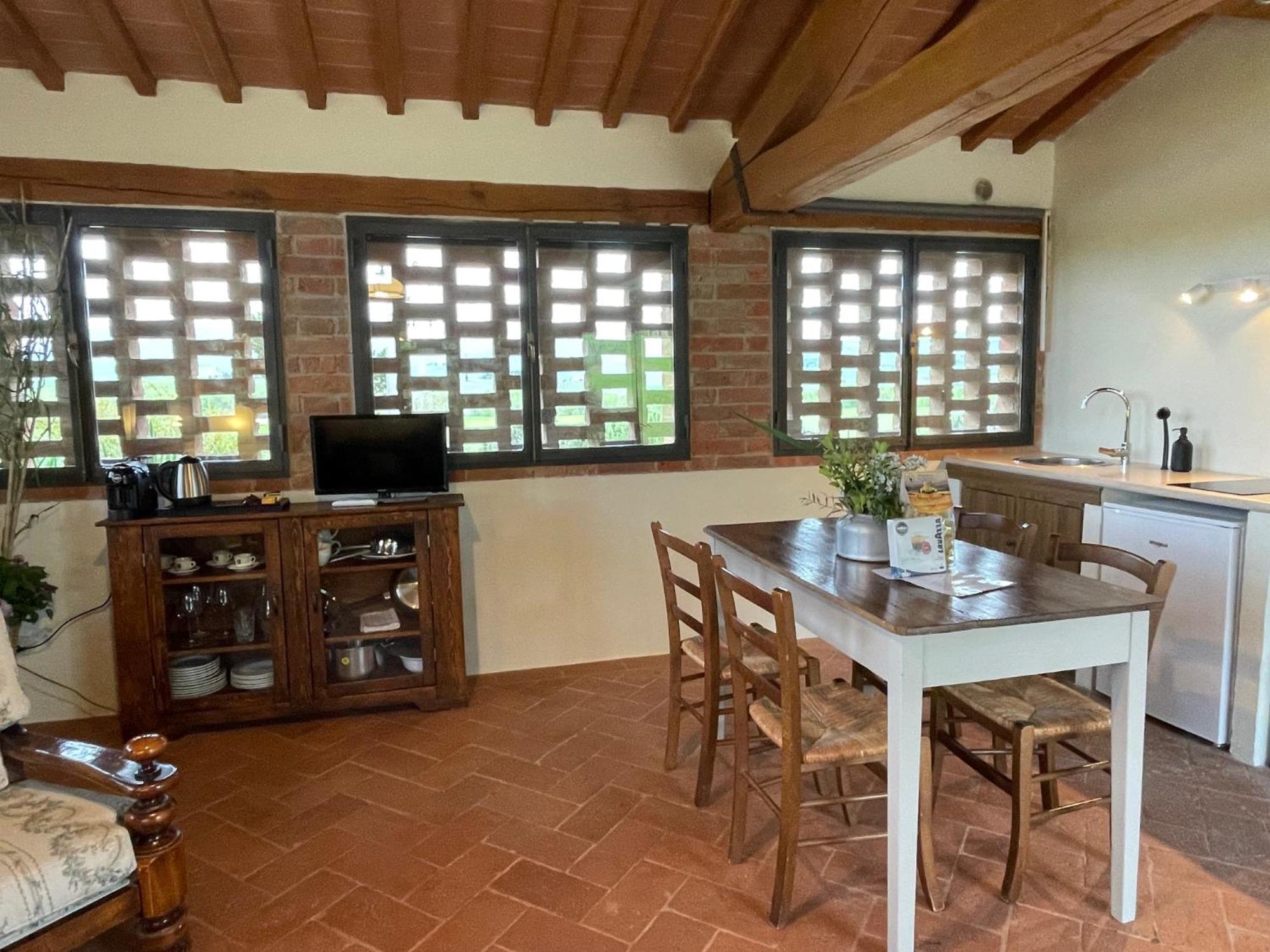 Agriturismo Le Sorbelle D'Orcia Con Piscina ピエンツァ エクステリア 写真