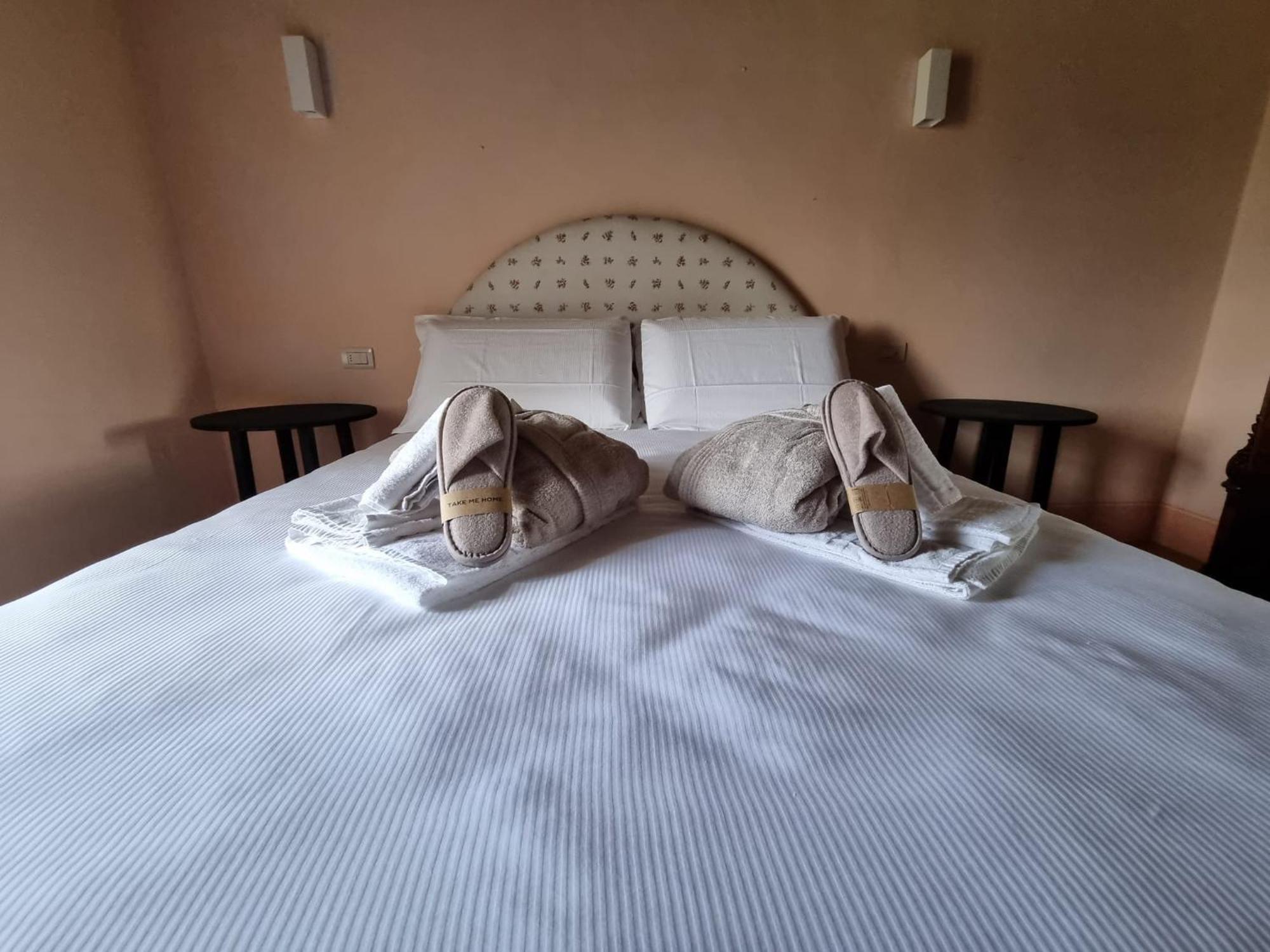 Agriturismo Le Sorbelle D'Orcia Con Piscina ピエンツァ エクステリア 写真